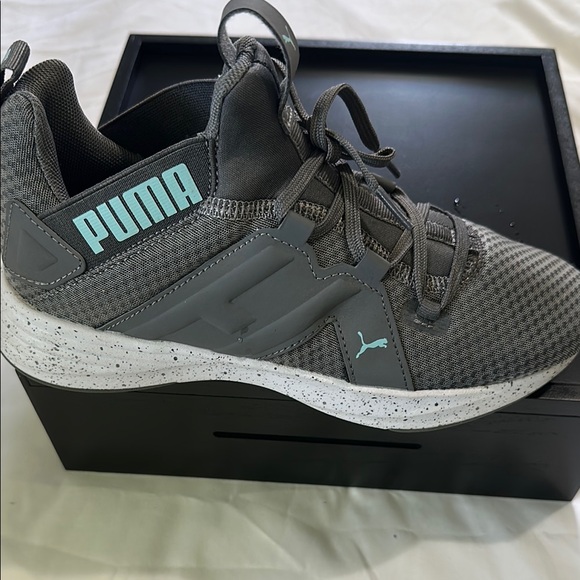Puma Gray Lightweight‎ Athletic Shoes with Breathable Mesh - Picture 1 of 8